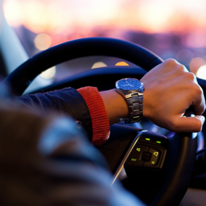Voiture avec chauffeur ou moto taxi